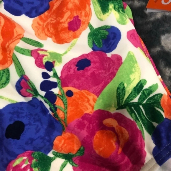 Infant NWT Ruffle floral 1pc swimsuit - Picture 3 of 3